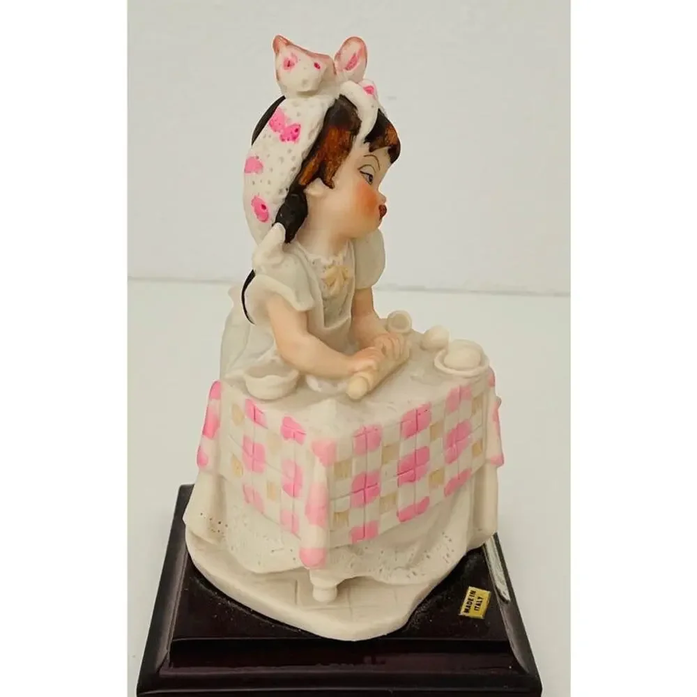 Giuseppe Armani Florence Figurine Girl with Cat Little Treasures Italy